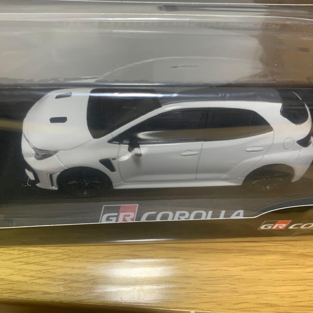 1/30新品未開封 GRカローラカラーサンプルミニカースーパーホワイトII