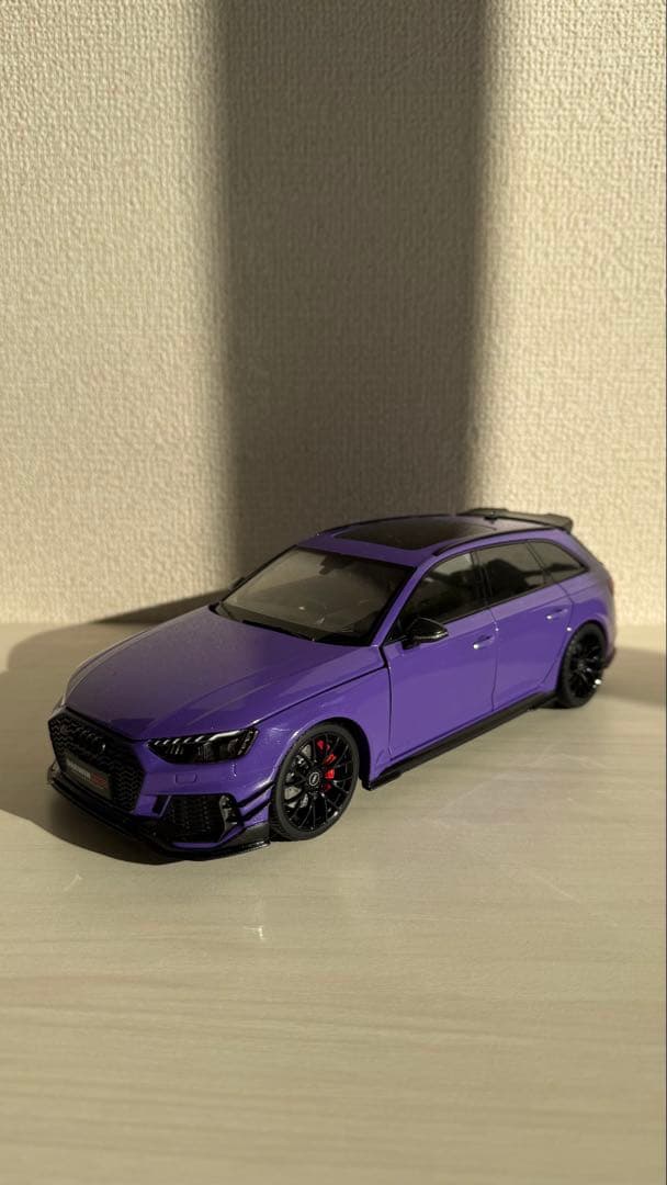 Kilo Works 1/18 アウディ RS4 Darwin Pro