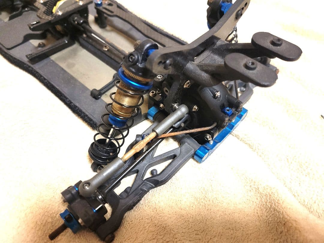 RCシャーシ 1/10 アソシ B74.1 中古シャーシ