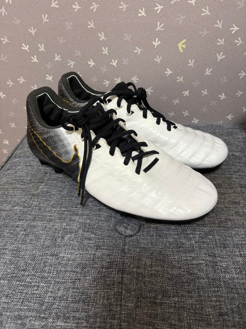 ナイキ レジェンド 7 エリート HG(ホワイト×ブラック) サッカー スパイク