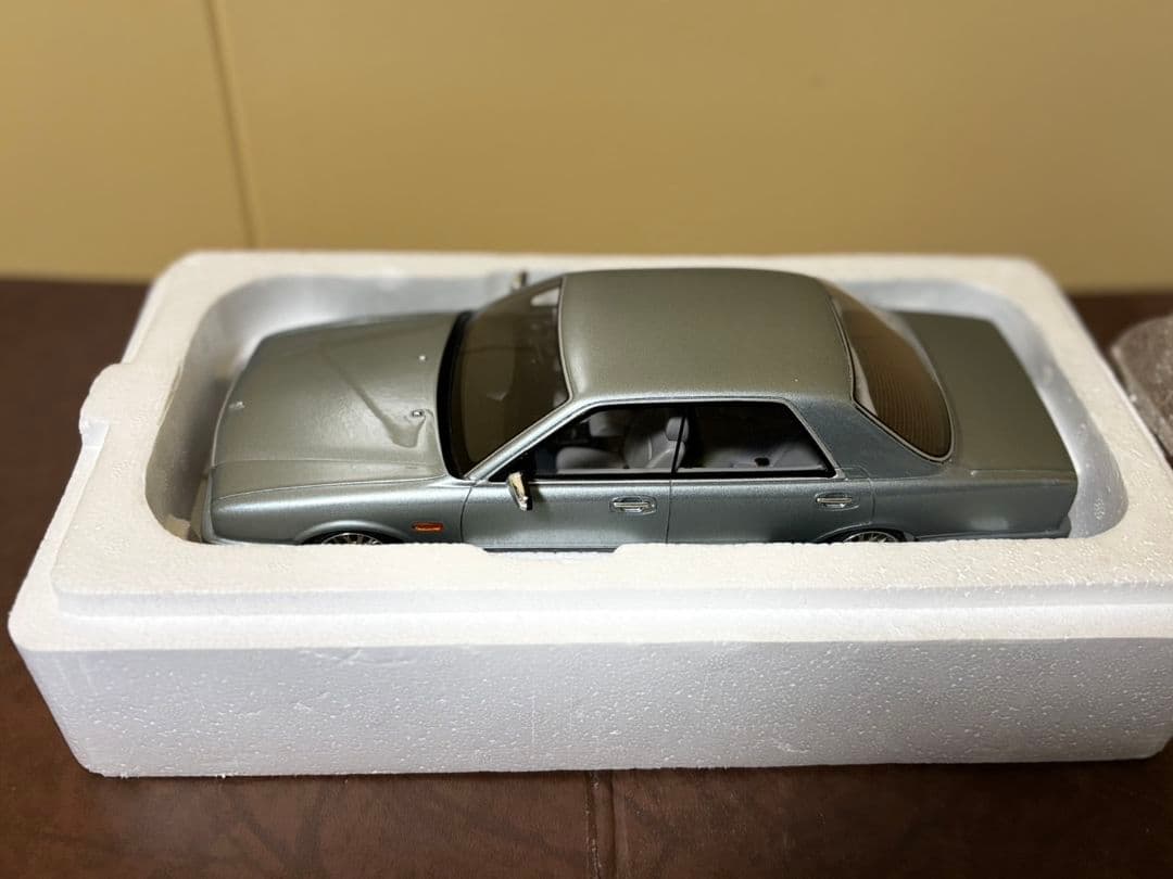 希少！31シーマ 1/18 samurai CIMA シルバー レジンモデル