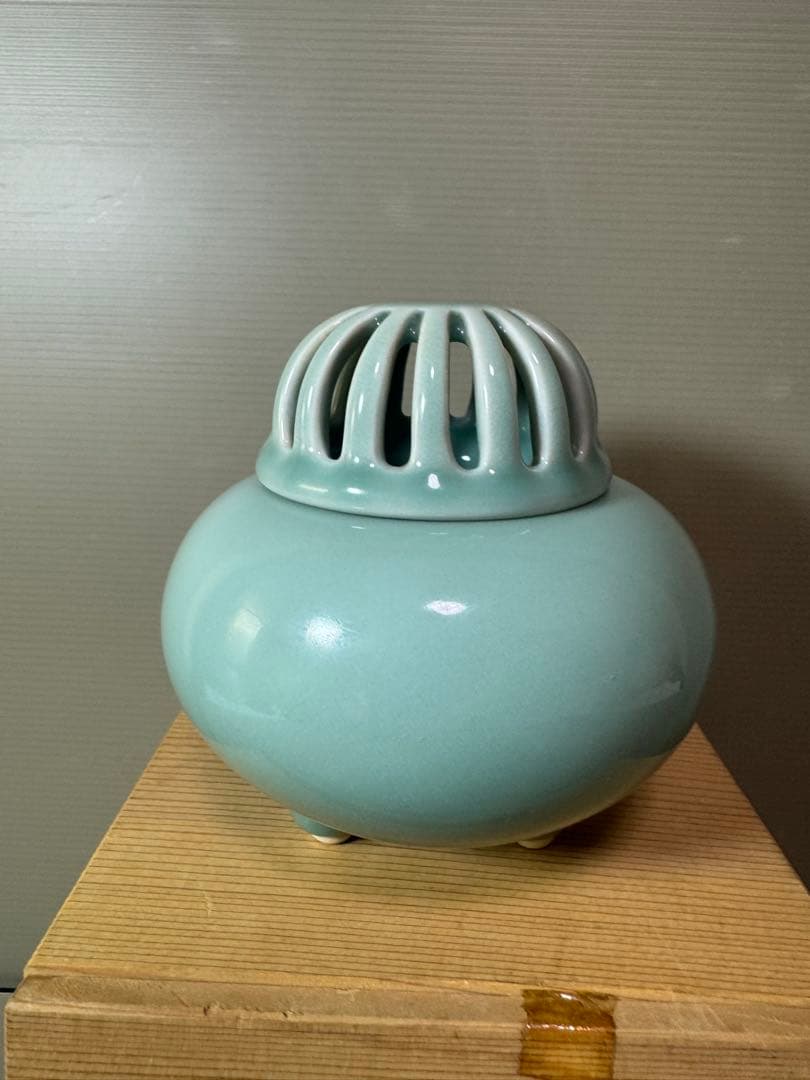2863 小笠原長春　鍋島青磁香炉　未使用
