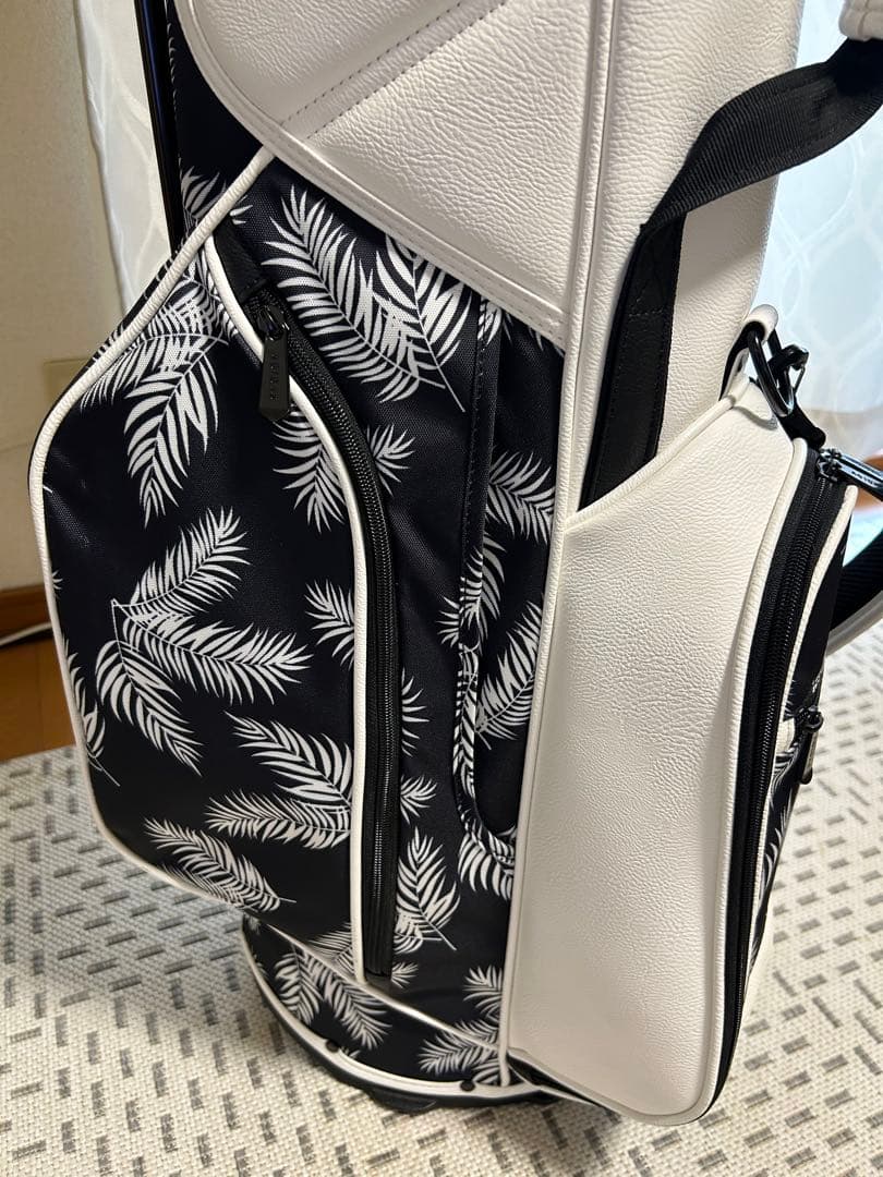 アディダスゴルフ キャディバッグ スタンド式 8.5型 4分割