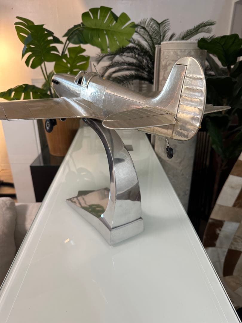 【東京23区配送無料】定価20万円　模型　アルミ　飛行機　卓上　スピットファイア