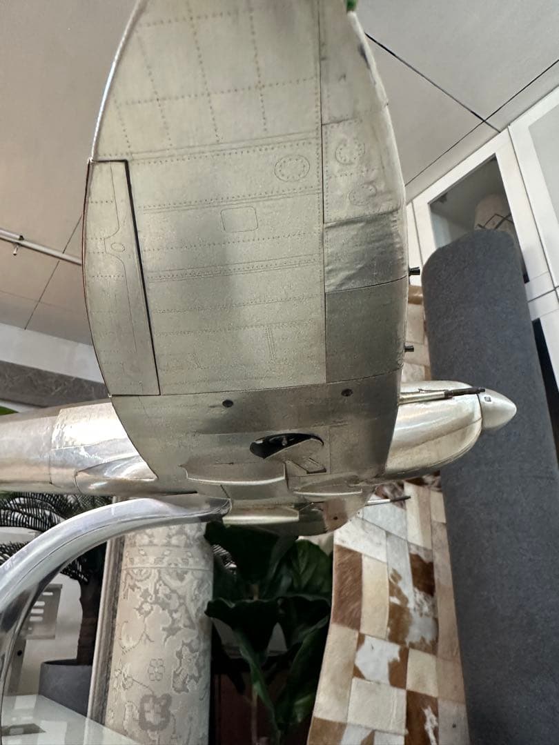 【東京23区配送無料】定価20万円　模型　アルミ　飛行機　卓上　スピットファイア