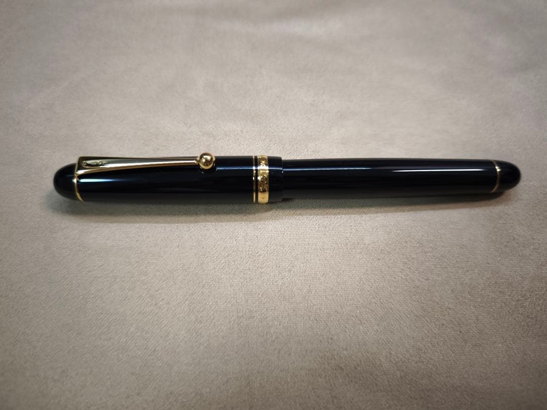 PILOT万年筆 カスタム74 ブラックEF