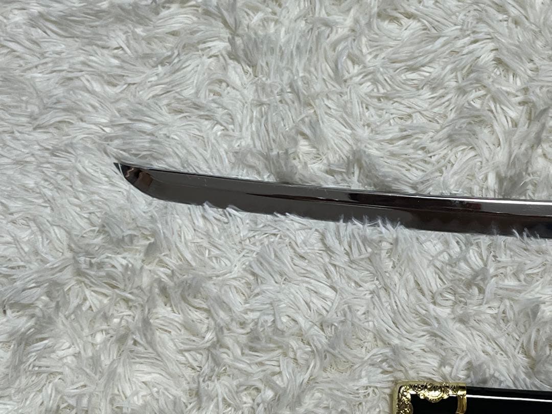 模造刀　日本刀　太刀　居合刀　金色と緑色の装飾