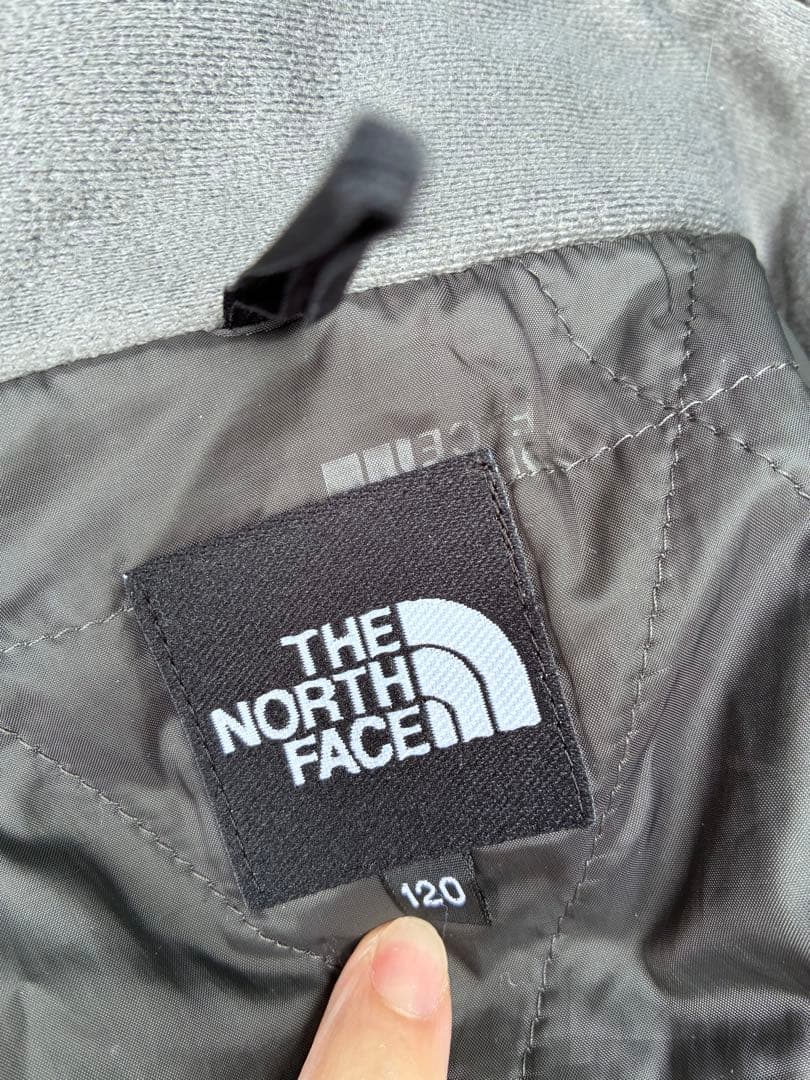 THE NORTH FACE 迷彩 スキーウェア 120 ノースフェイス　防寒着
