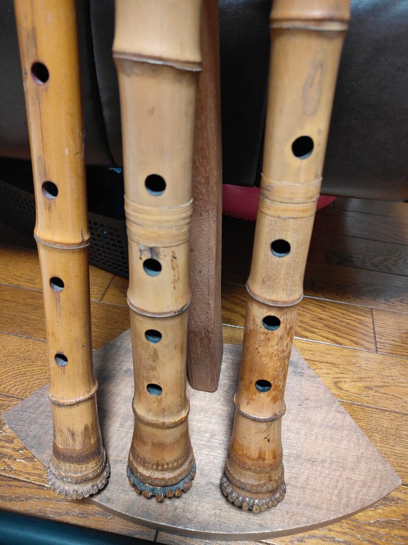 和 尺八 竹製 銘有 楽器 縦笛 木製台座 オブジェ 虚無僧