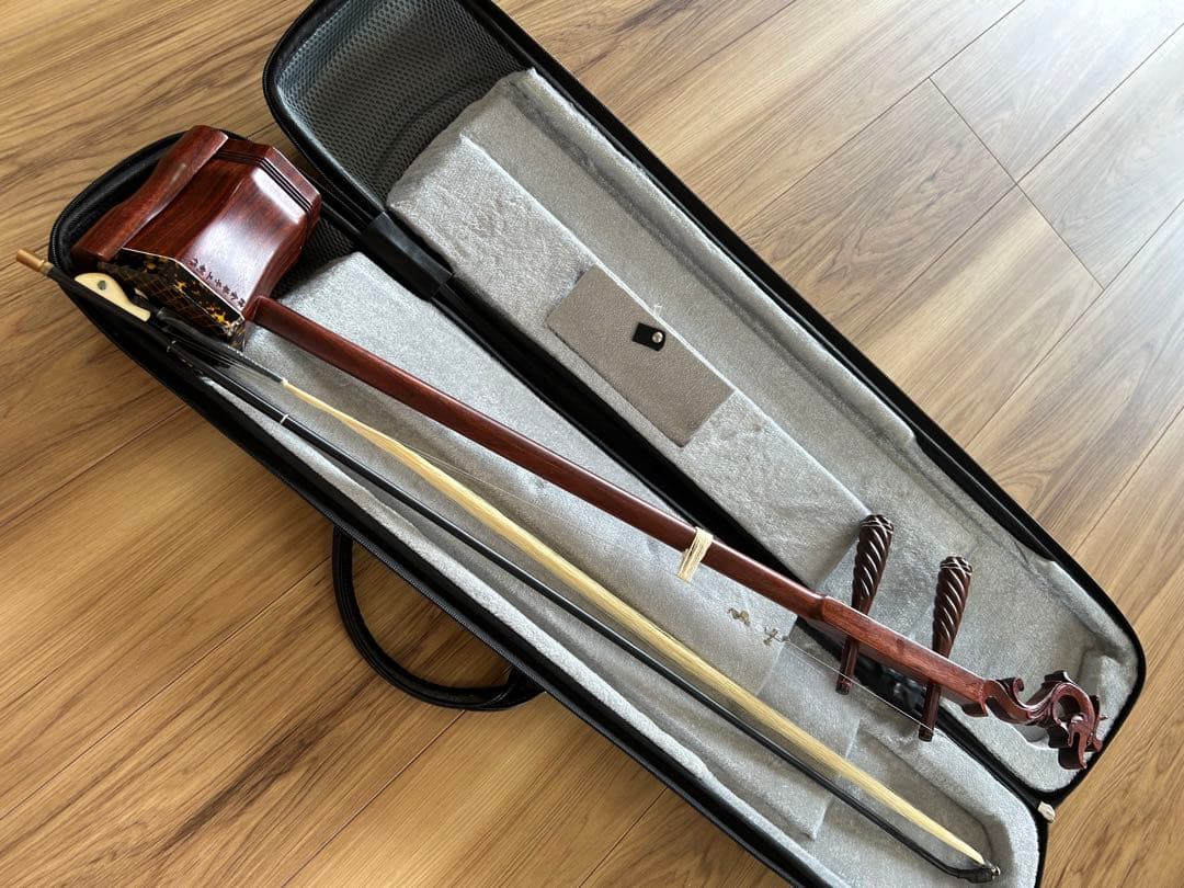 Nora　値下げ⭐️美品　二胡 ケース付き