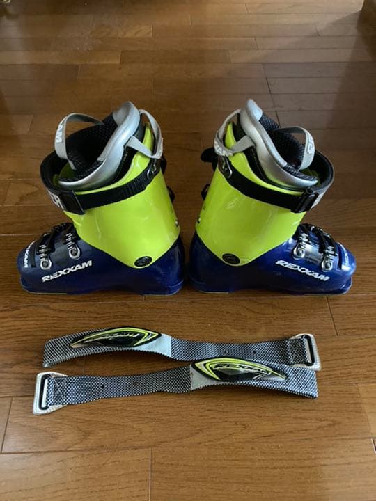 スキーブーツ　レグザム　ブースター付き