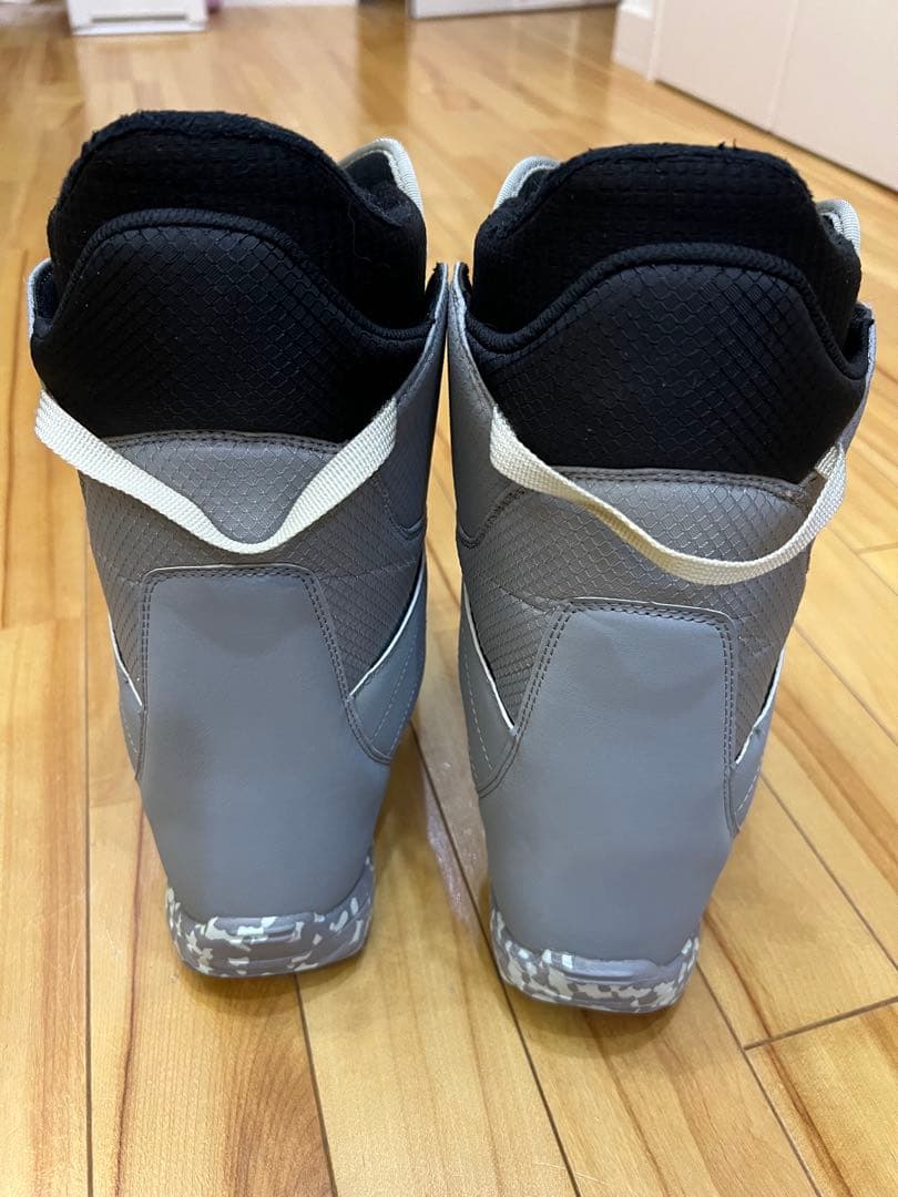 Burton スノーボードブーツ グレー