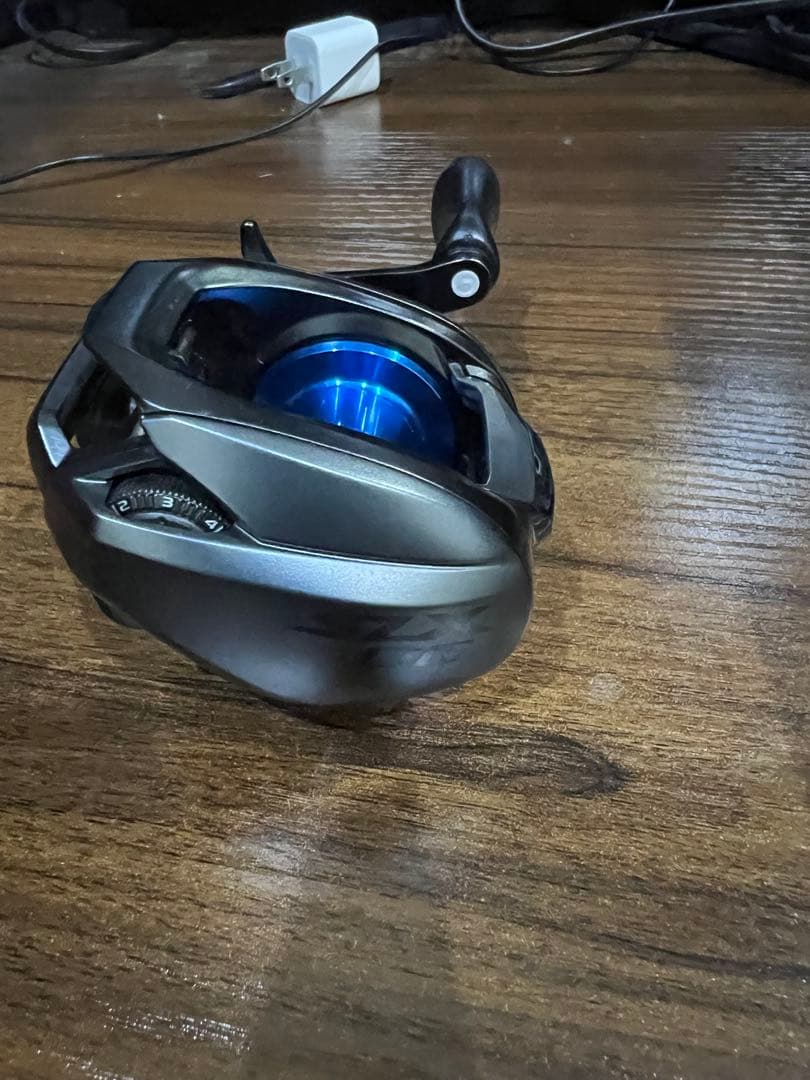 【SHIMANO】 シマノ SLX DC 70 6.3 右巻き 保証書付き☆美品