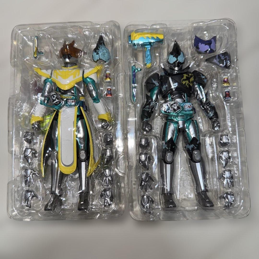 仮面ライダーリバイス　SHFiguarts　まとめ売り