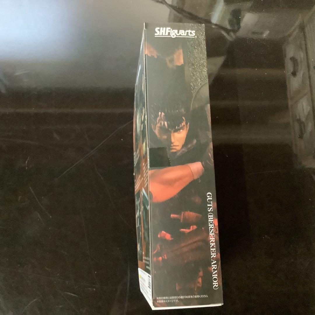 値下げ未開封SHフィギュアベルセルクGUTS (Berserker Armor)