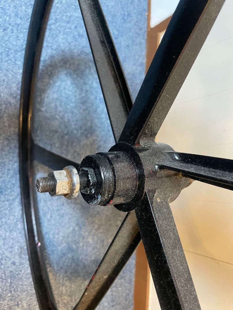 エアロホイール　ピスト　700c