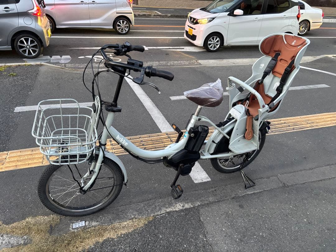 さくら 中古20㌅ブリヂストン電動アシスト自転車　8.7Ah 大阪