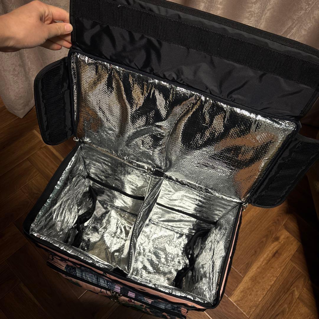 Uber Eats 配達用バッグ 海外デザインモデル