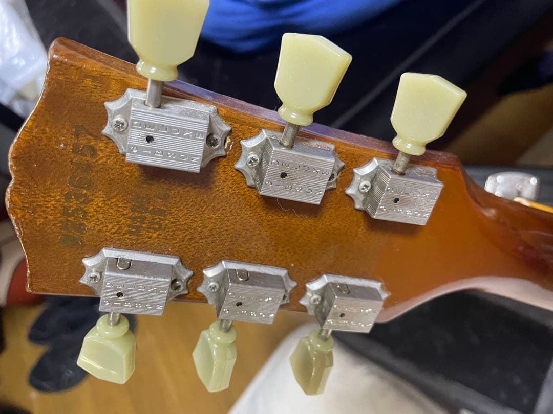 トムホールズ 搭載！Gibson Les Paul standard 1996年