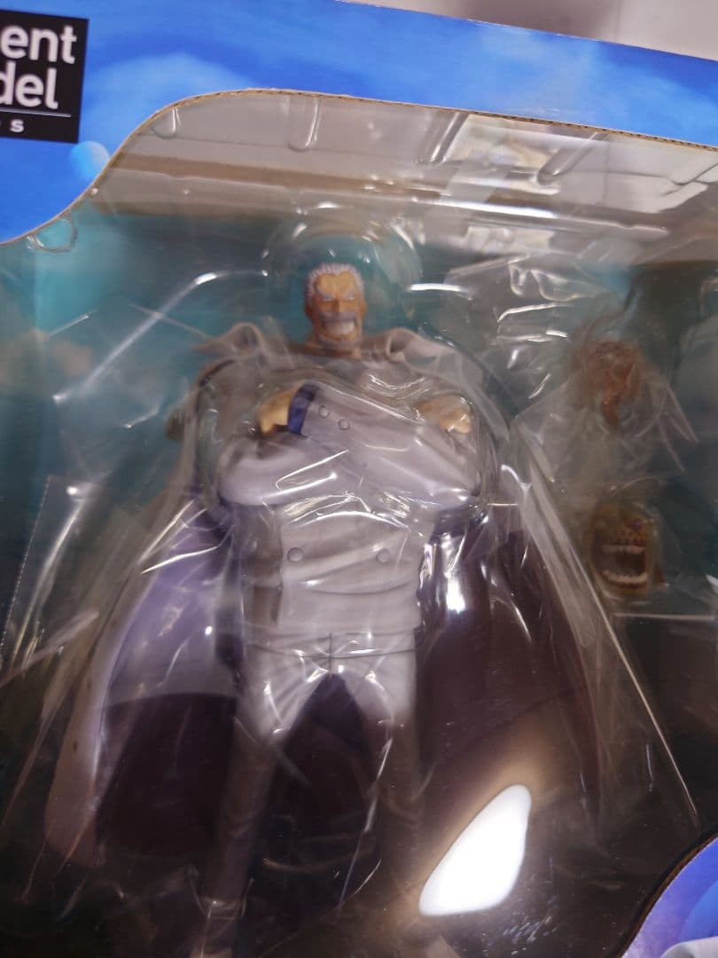 P.O.P DX モンキー・D・ガープ デラックスフィギュア