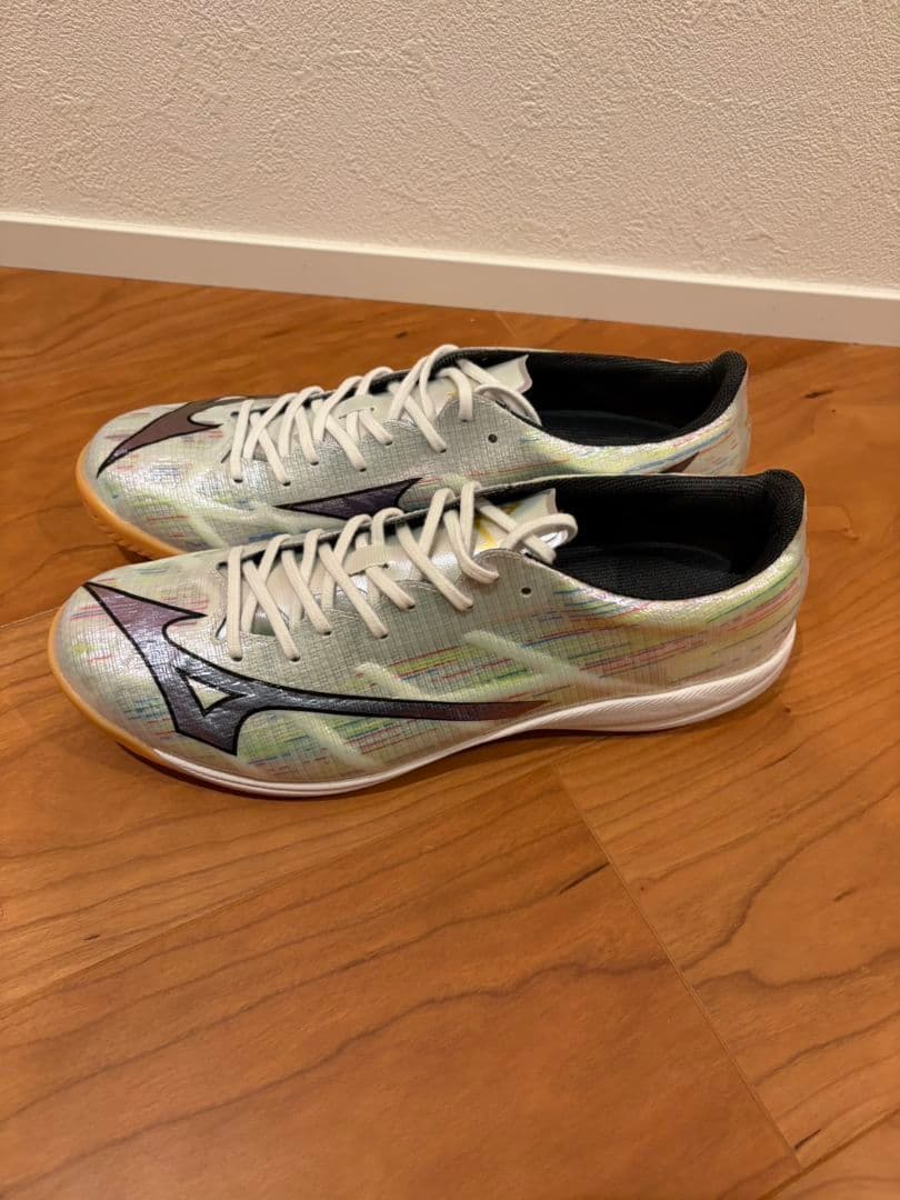 週末限定お値下☆新品【フットサルシューズ】ミズノアルファ 2 ELITE IN