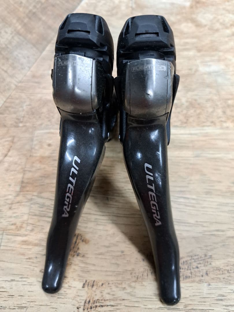 中古シマノ ULTEGRA ST6700左右セットフードカバー無し