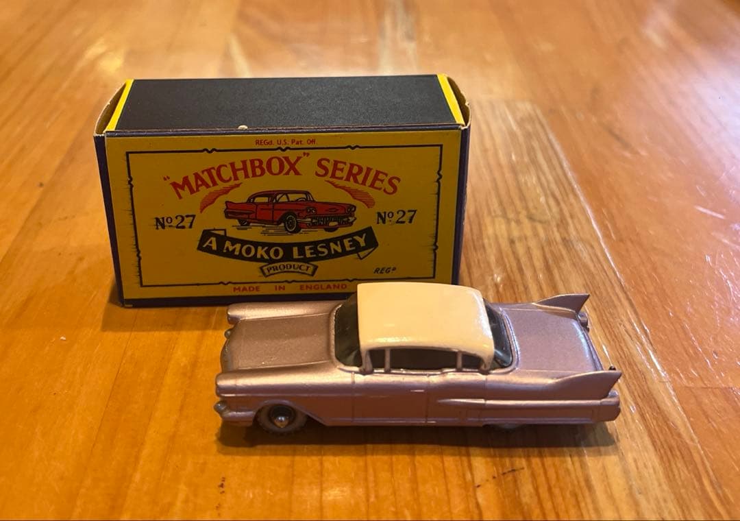 I*o様 マッチボックス シリーズ No.27 キャデラック シックスティ スペ