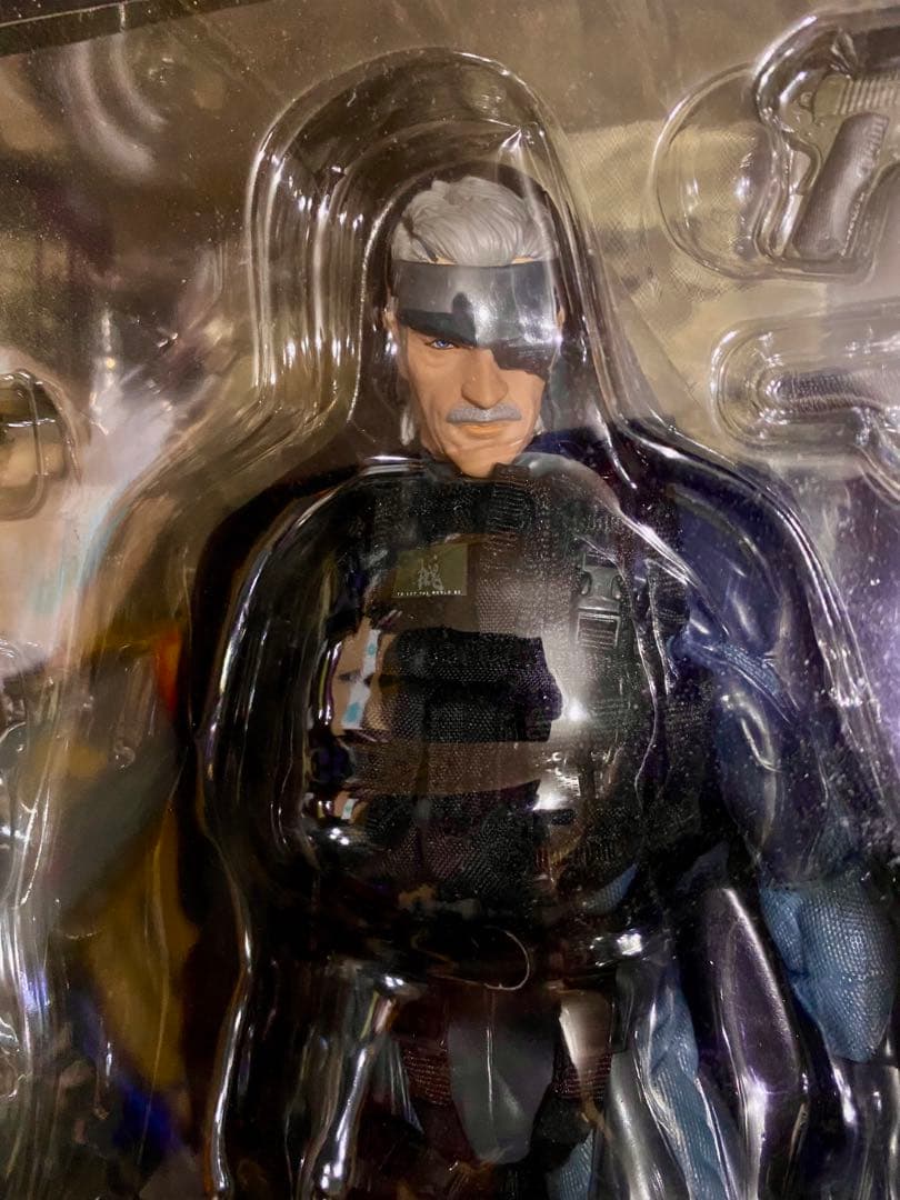 A*A様 メタルギアソリッド4 ・オールドスネーク 1/6　リアルアクションヒー