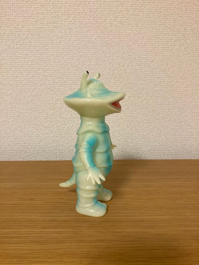 ブルマァク　カネゴン　蓄光　リトル怪獣シリーズ