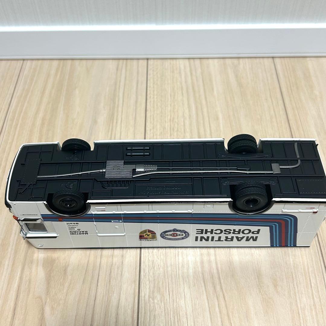 プレミアムクラシックス 1/43 マルティーニ ポルシェ トランスポーター