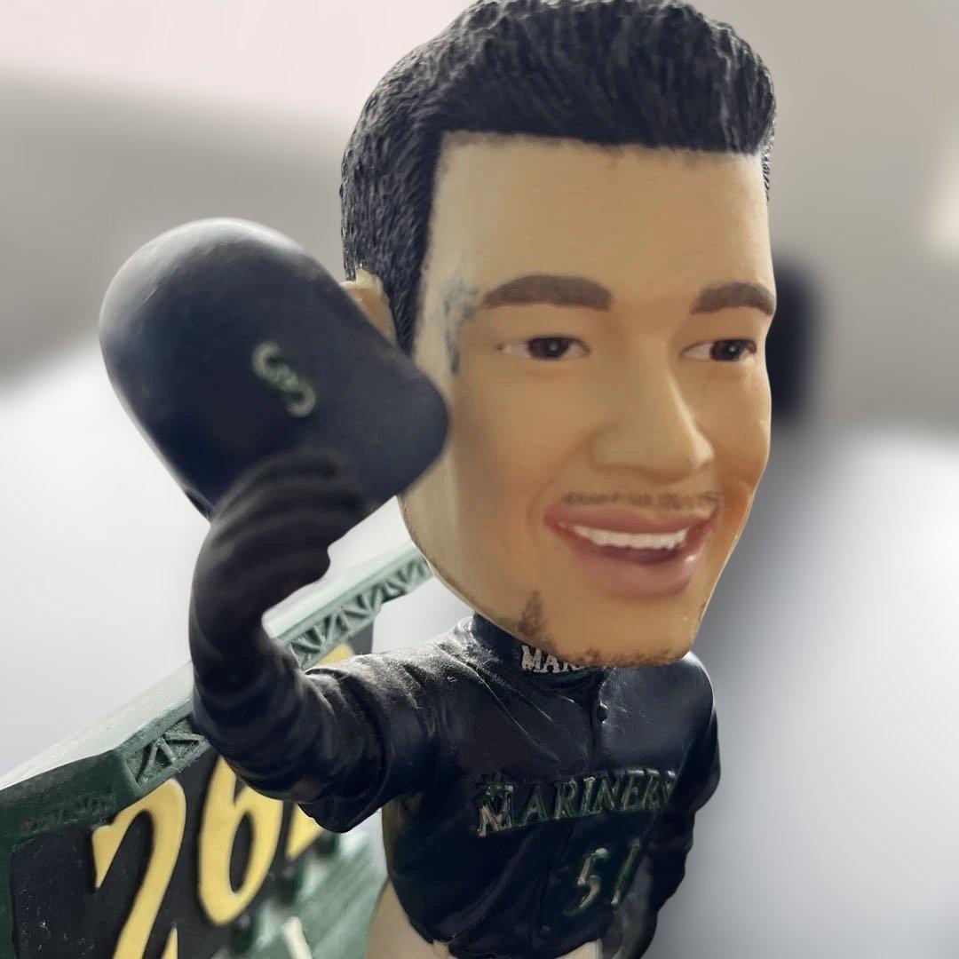 【非売品】【箱付き】イチロー シーズン最多安打262記念フィギュア