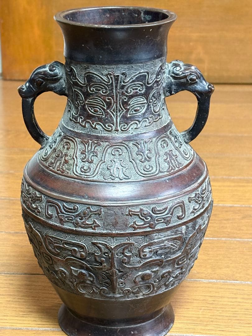 唐金花瓶　アンティーク品