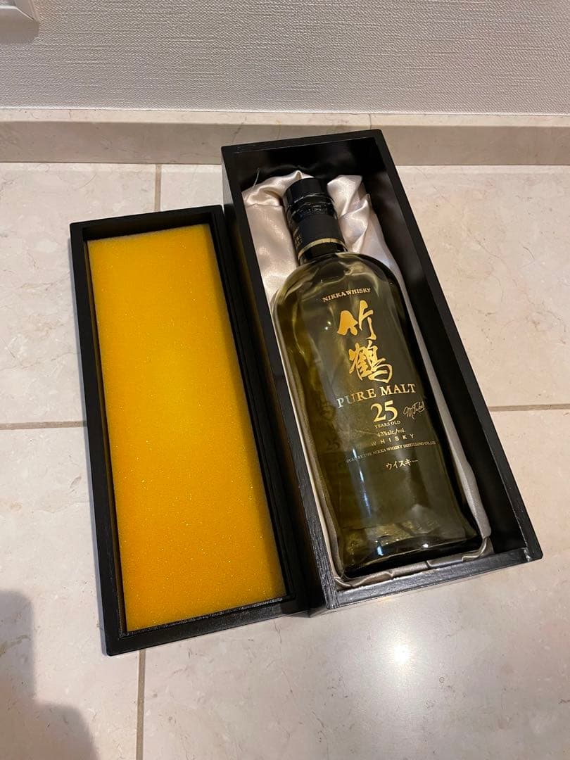 モ*リ様 竹鶴25年　空瓶　空箱　冊子