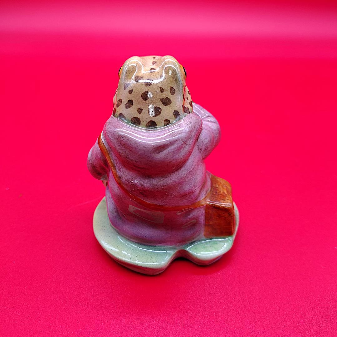 【BP2 ゴールドオーバル】BESWICK フィギュア かえる ピーターラビット