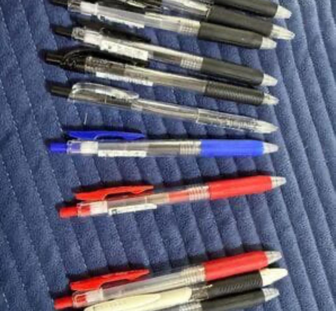 ボールペン 11本セット 黒 青 赤 白