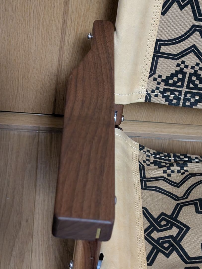 カーミットチェアプラス(ウォールナット)　garakuda(キャメル)と付属品