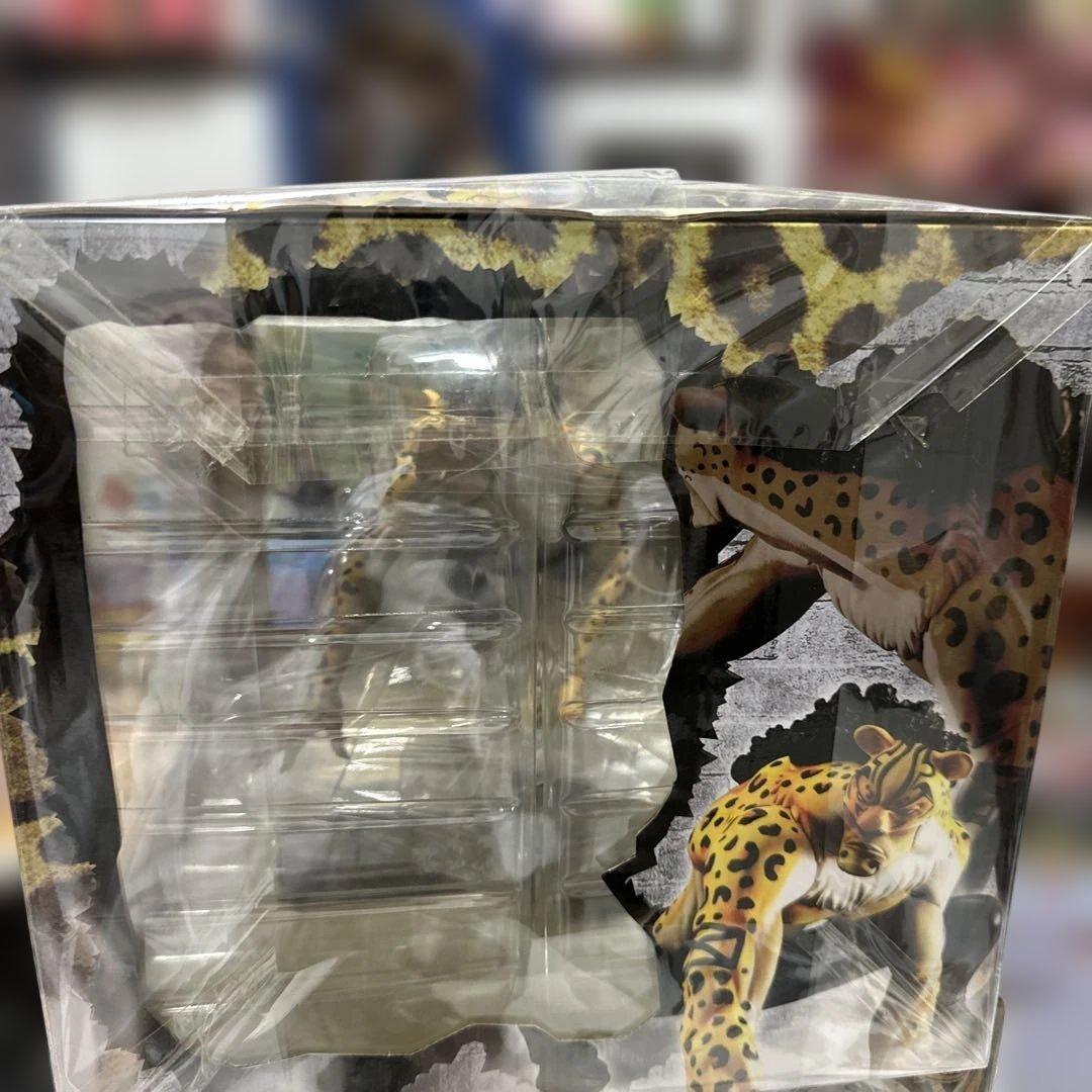 お値下げしました　ロブルッチ　POP MAS フィギュア