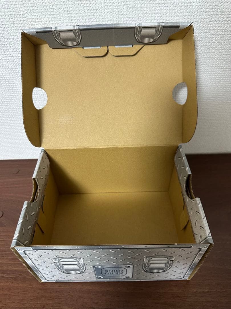 S*N様 怪獣スニーカーヘッド スニーカーダンクエクスクルーシブ \"メタリックパ