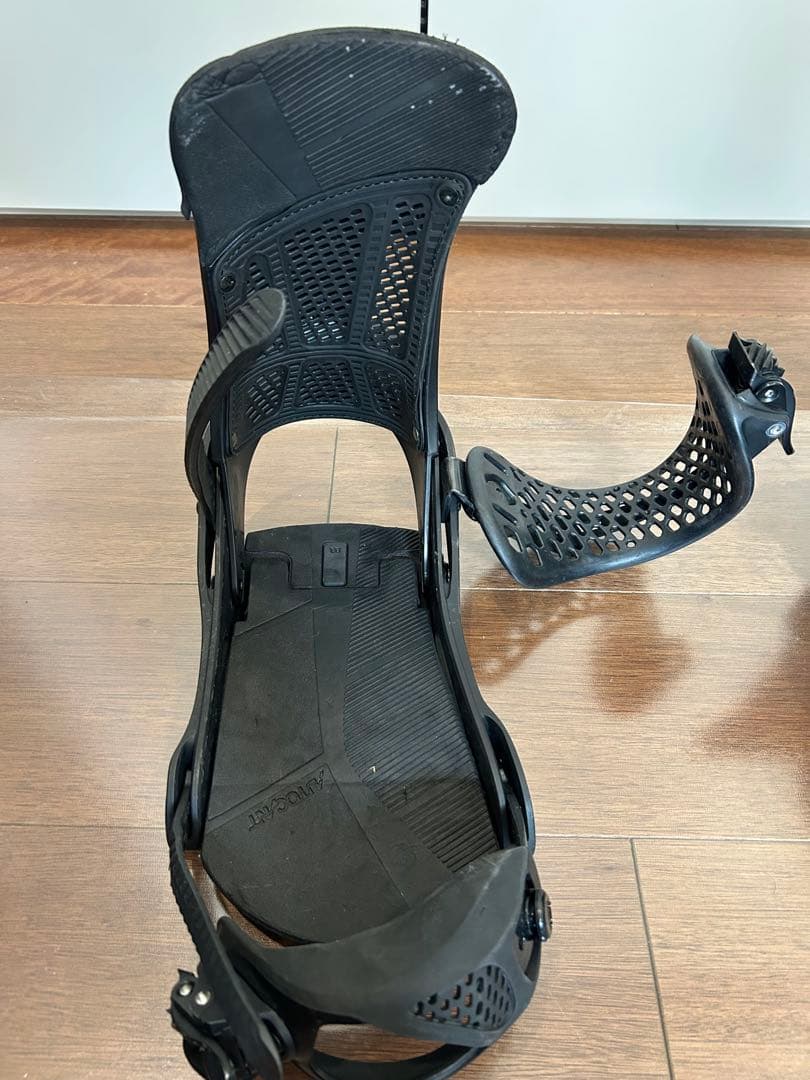 BURTON Malavita スノーボードビンディング 2016年モデル