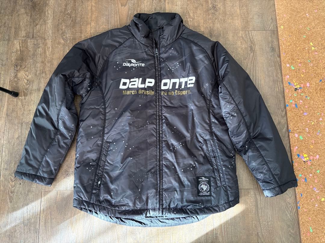 試着のみ DALPONTE ダウポンチ 厚手ウインドブレーカー上下 中綿　L