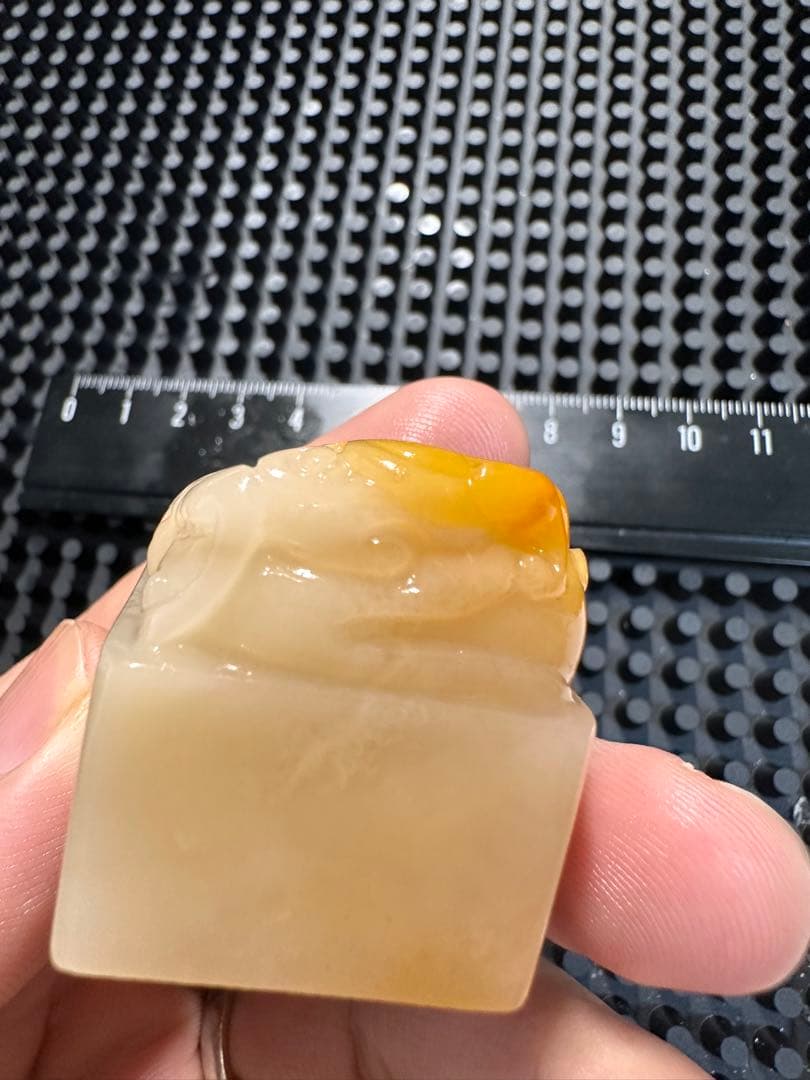 ラオス石　田黄　瑞獣隠雲　結晶　高級印材　箱付き　篆刻　落款　書道　雅号