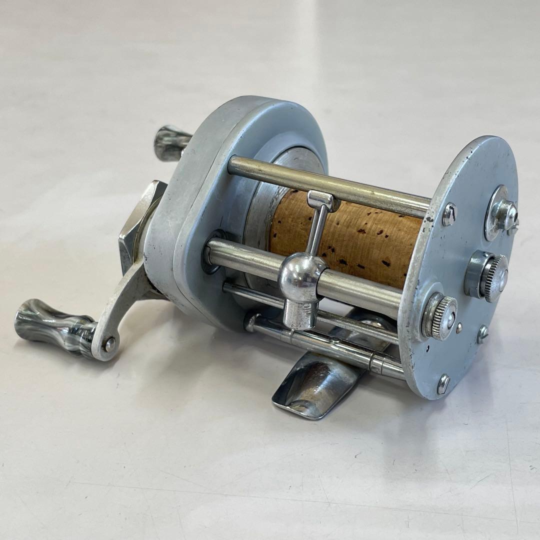 PFLUEGER SUPREME 1573 フリースプール