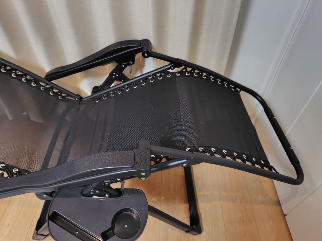 【新品未使用】折りたたみ式 リクライニングチェア (スポンジマット付き)ブラック