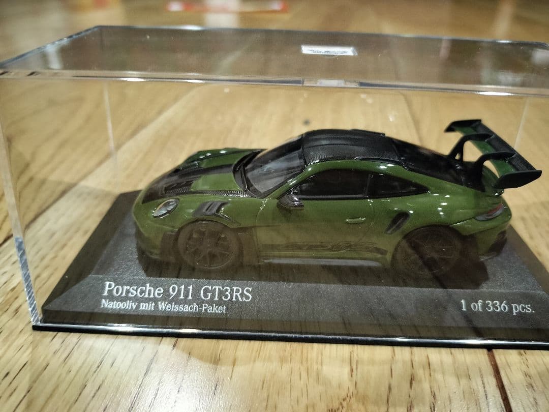 ミニチャンプス ポルシェ 911 GT3RS NATOグリーン