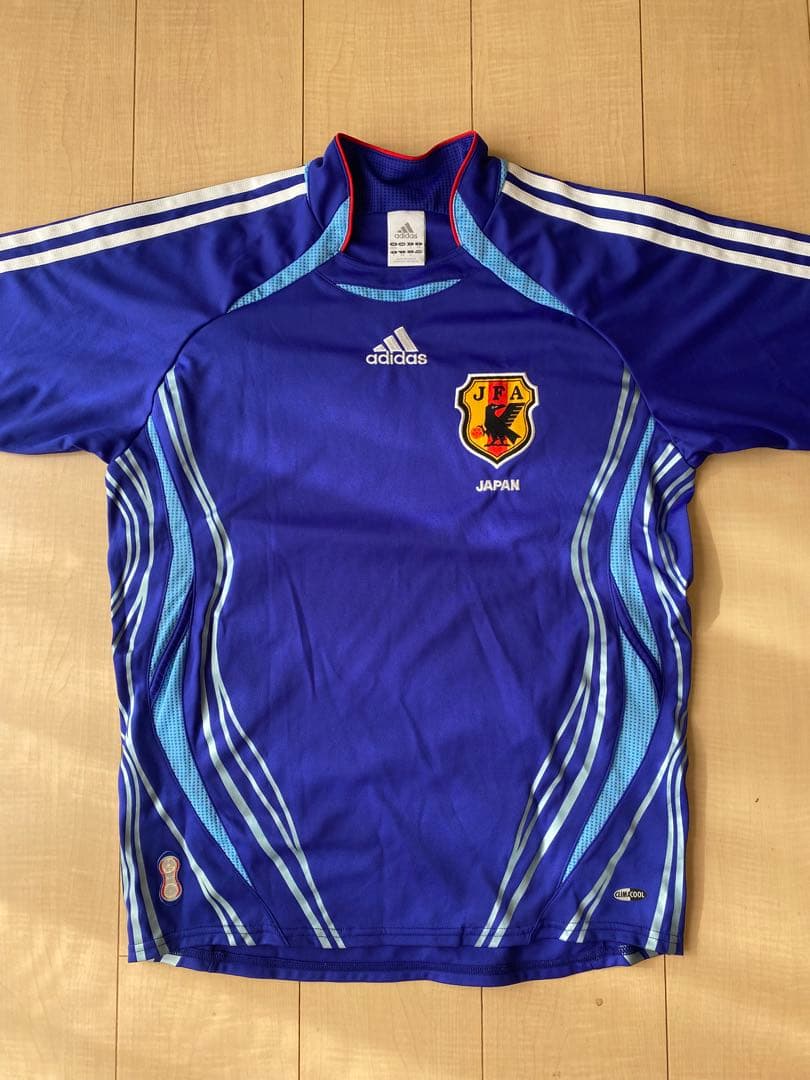 希少 adidasサッカー日本代表 ユニフォーム 長袖 2006
