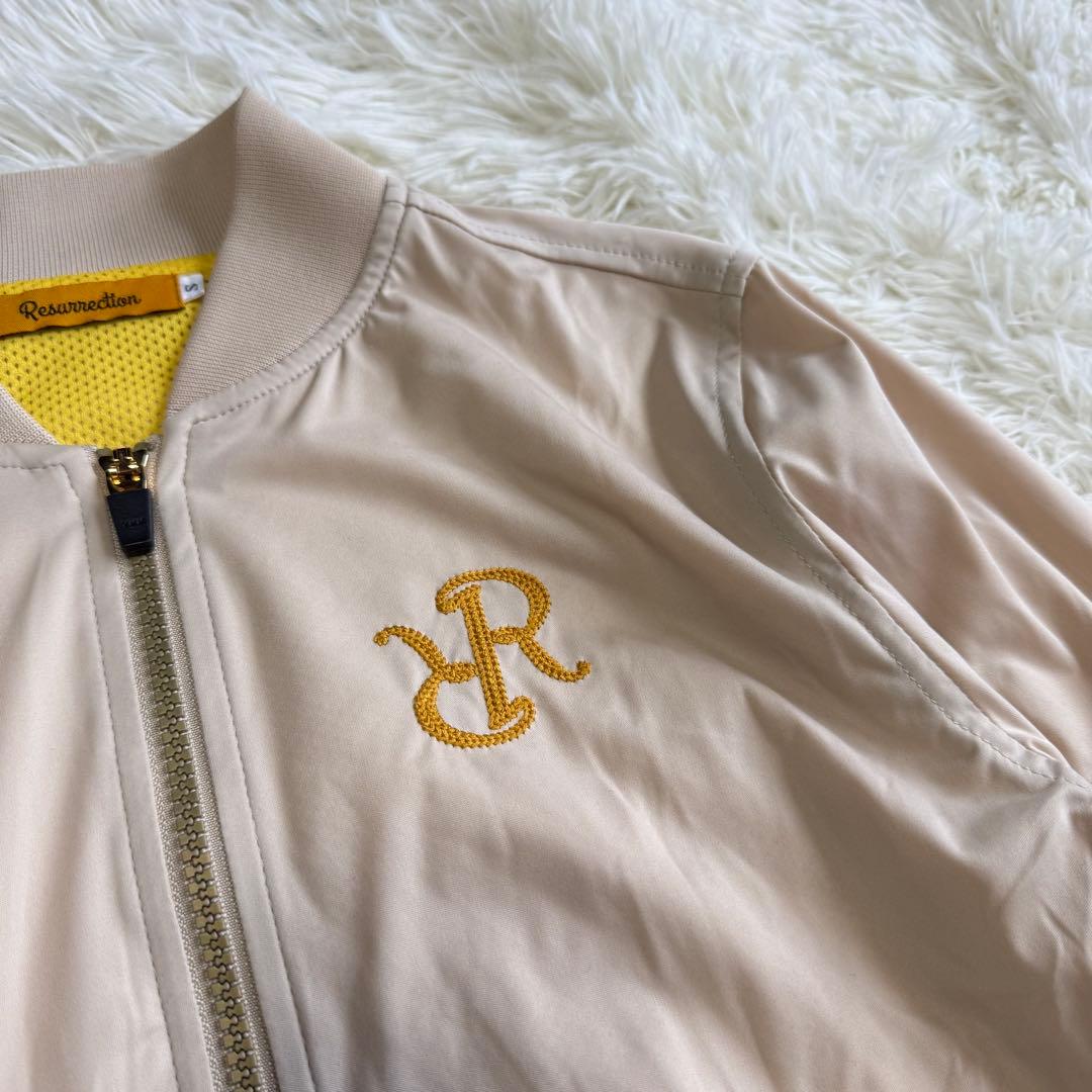 【レザレクション】美品 ジップジャケット ベージュ 刺繍ロゴ S レディース