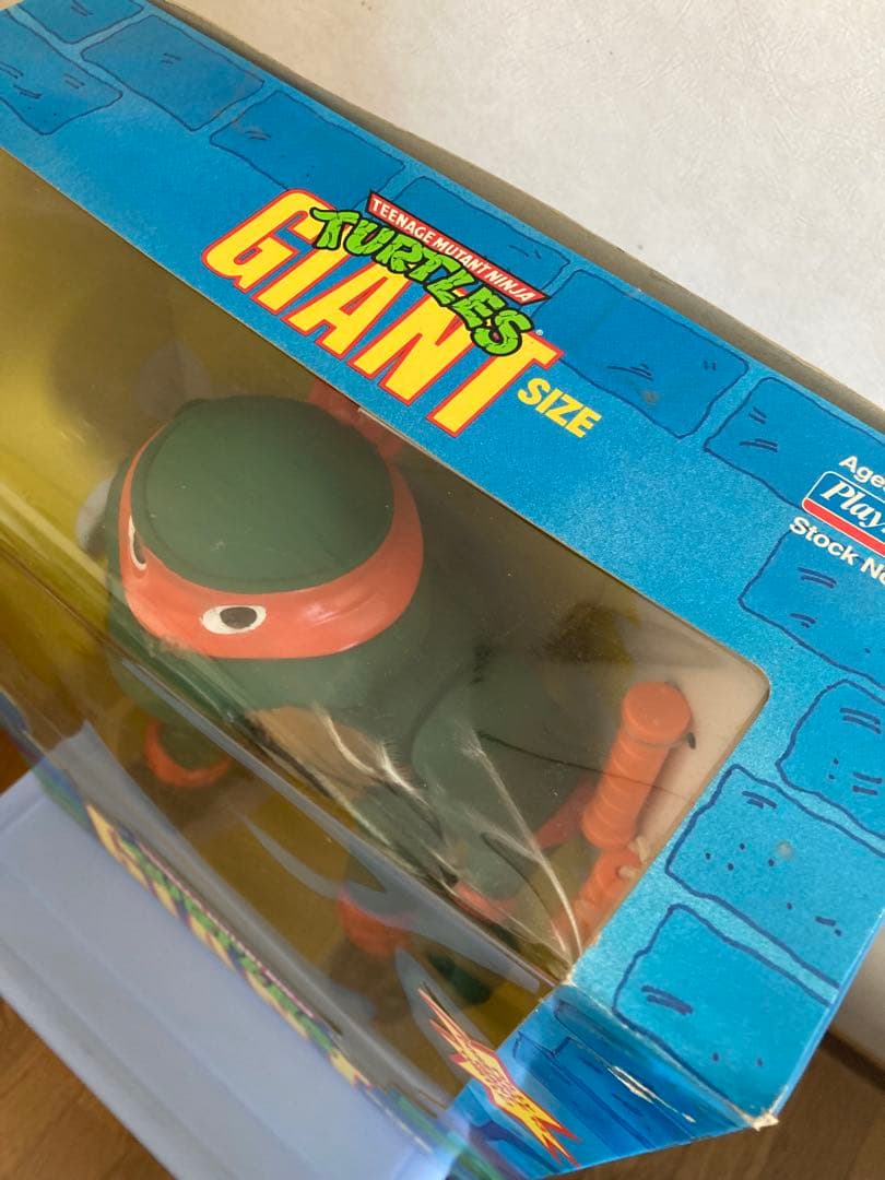 週末セール　タートルズ ジャイアントフィギュア ３体セット。