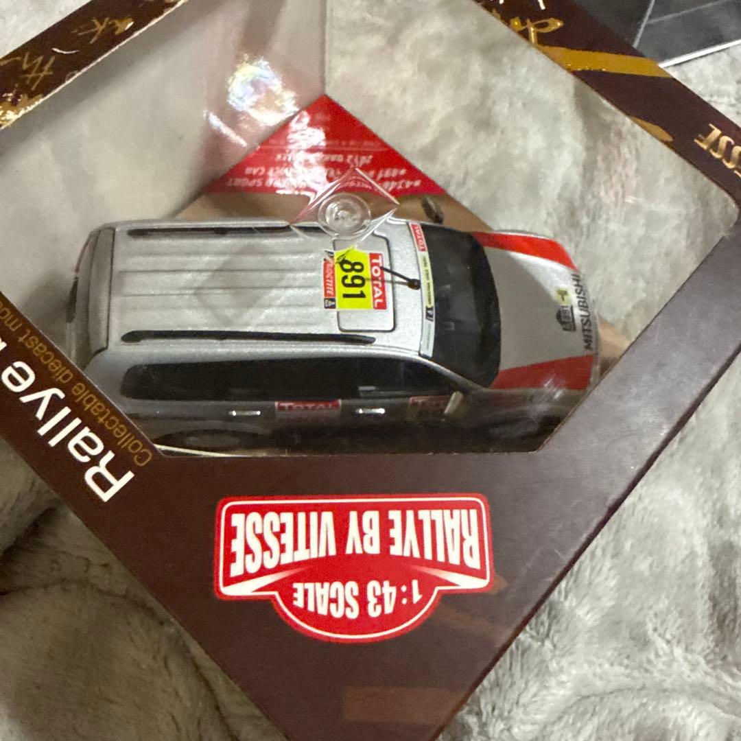 Mitsubishi Pajero Sport 2012 ダカールラリー 限定版