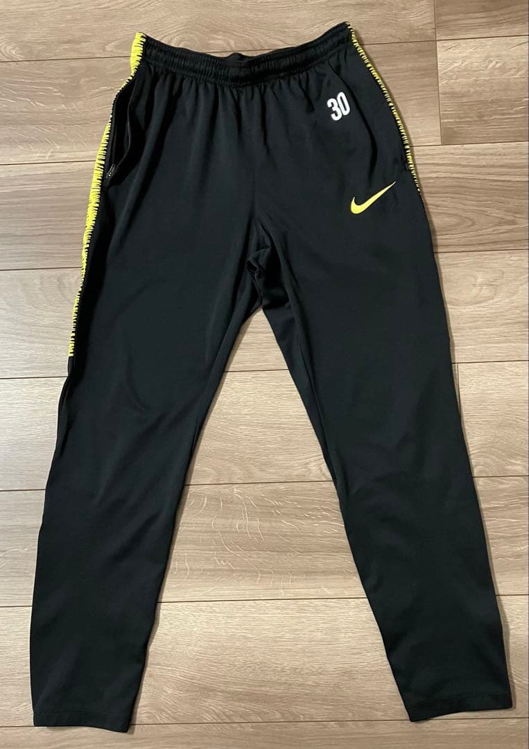 鹿島アントラーズ　トレーニング　パンツ　NIKE　ジャージ　Mサイズ　非売品