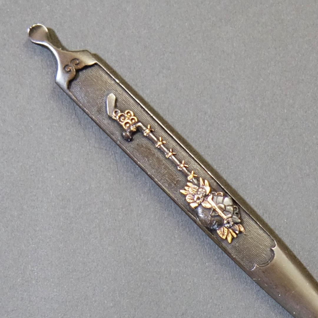 【祝飾図笄 赤銅魚子地】鍔 鐔 笄 日本刀 刀装具 武具 骨董 アンティーク